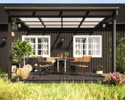 plastmo-twinlite_10mm__terrassestemning-forfra_træhus.jpg